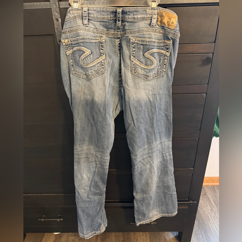 Silver Jeans Women's Straight Leg in Faded Blue